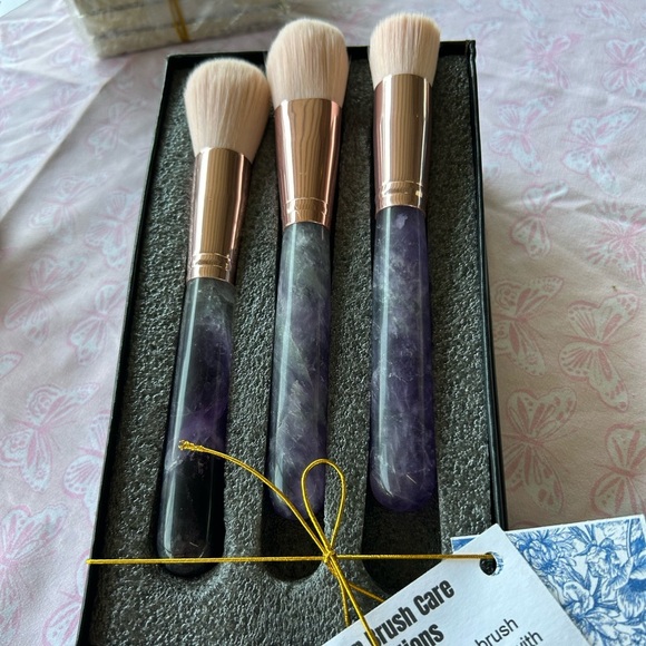 Amethyst Makeup Brush Set - Picture 2 of 2